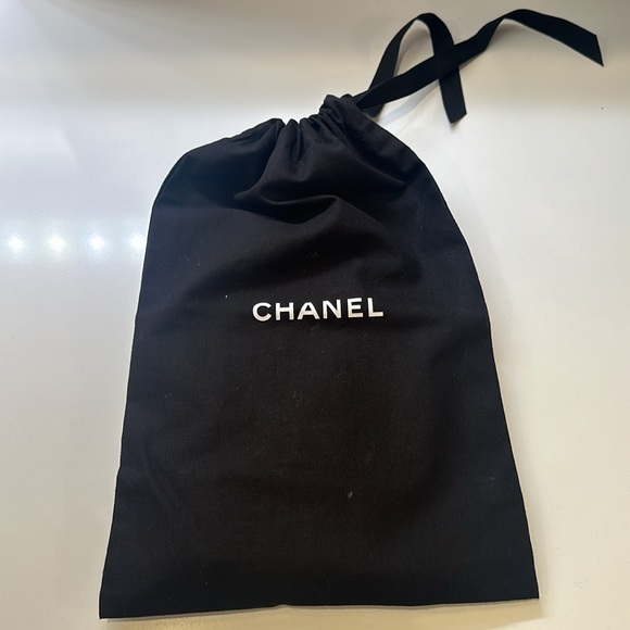 CHANEL
Caviar Timeless CC Flap Wallet - Picture 5 of 5